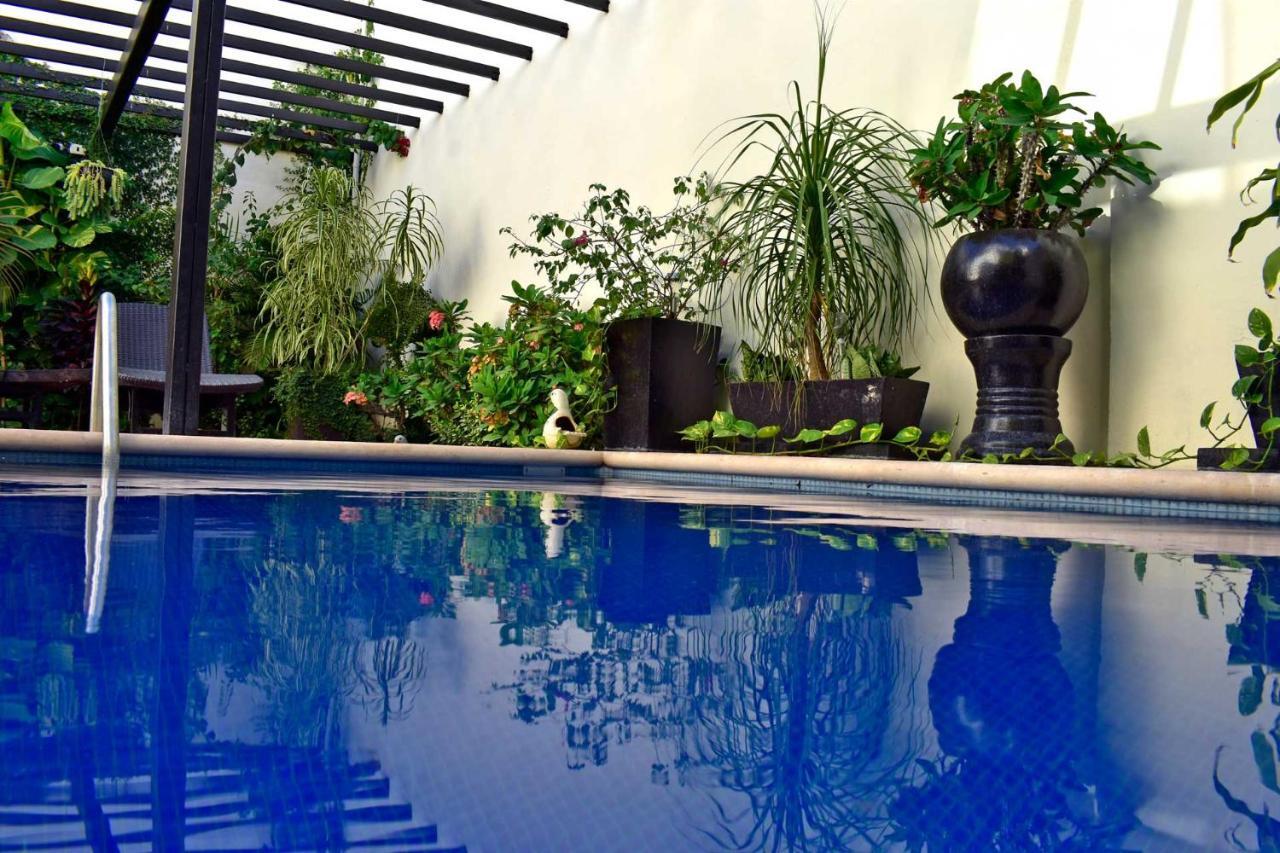 Hotel Casa Rosario Valladolid  Exterior photo